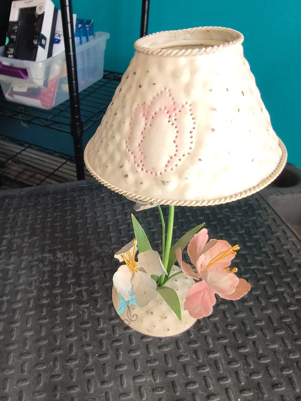 Cream Floral Metal Table Lamp with Pink Accents